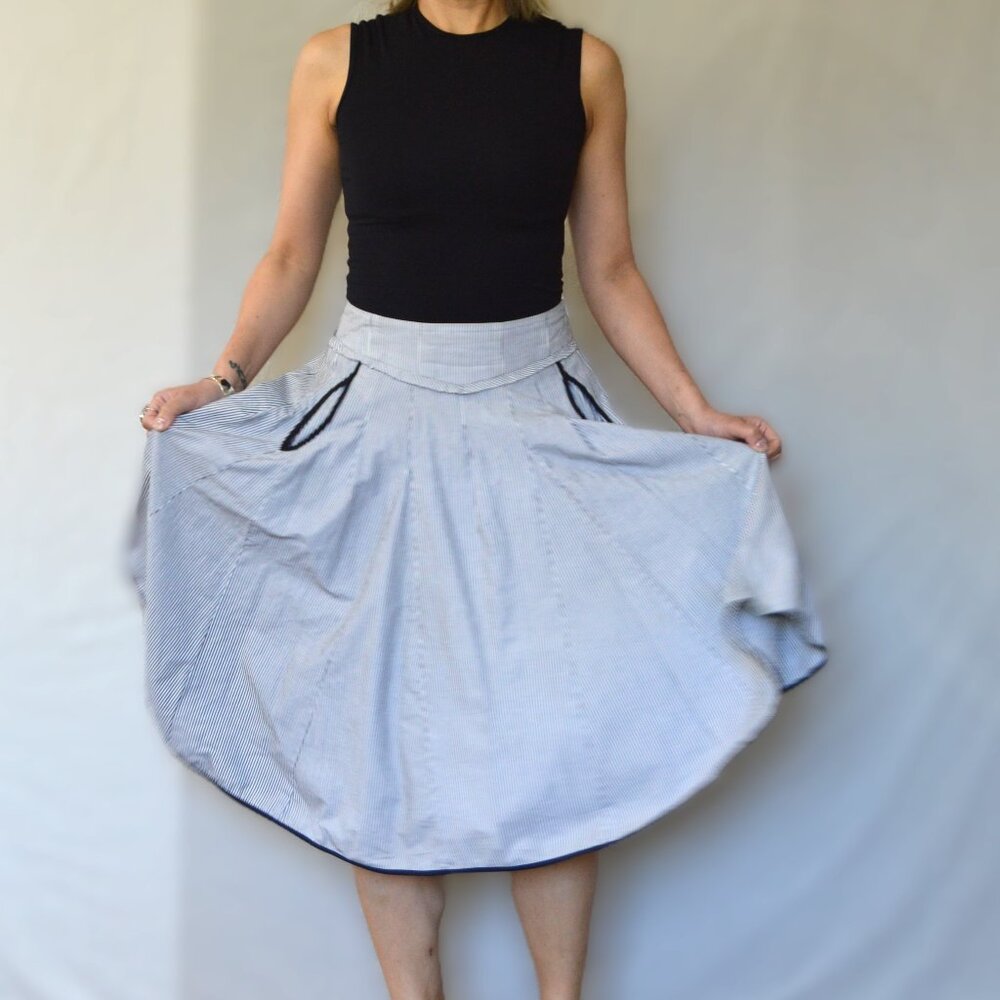 Paniz full swing skirt size 4